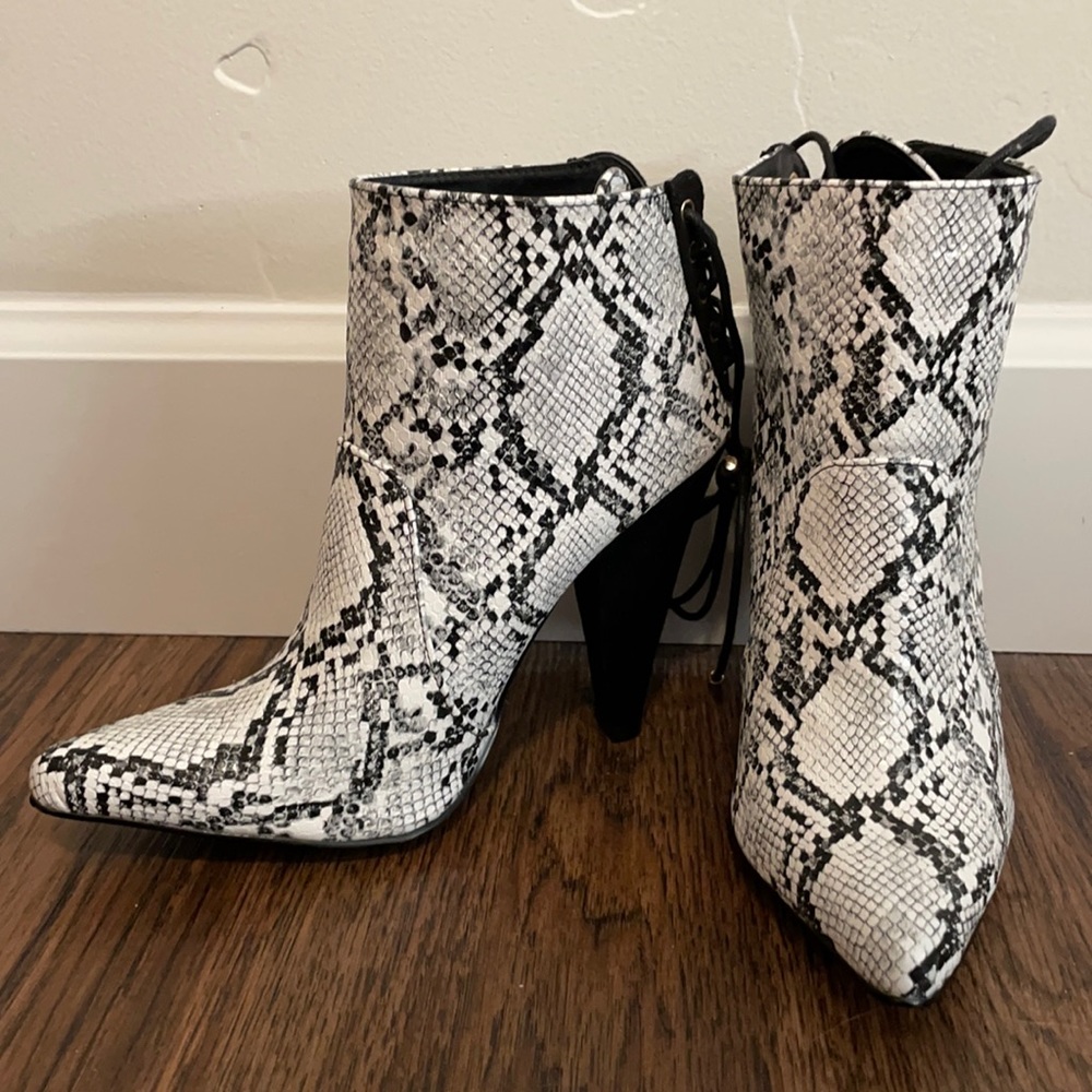 Show dazzle heels!